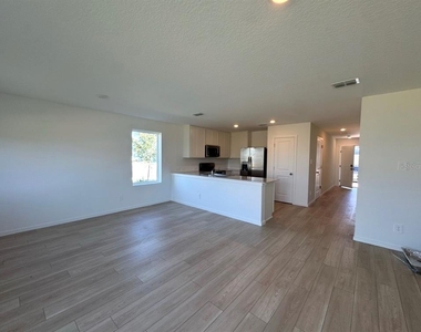 1206 Orion Street - Photo Thumbnail 4