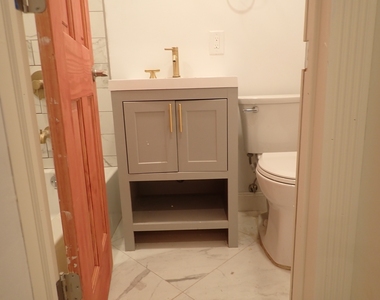 89 Clermont Avenue - Photo Thumbnail 10