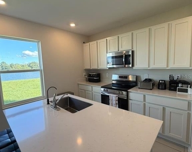 2739 Pioneer Trail - Photo Thumbnail 6