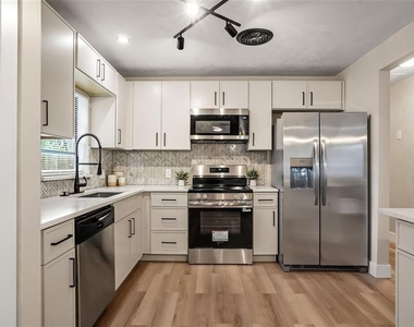 1348 Radclyffe Road - Photo Thumbnail 2