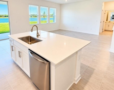 3329 Addison Boulevard - Photo Thumbnail 9