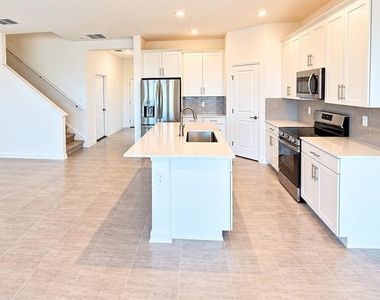 3329 Addison Boulevard - Photo Thumbnail 8