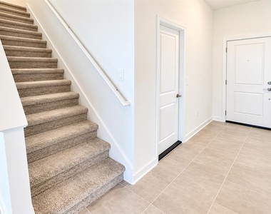 3329 Addison Boulevard - Photo Thumbnail 16