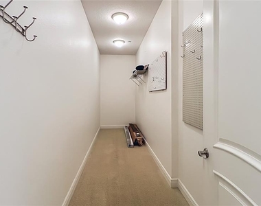 98 S Virginia Avenue - Photo Thumbnail 31