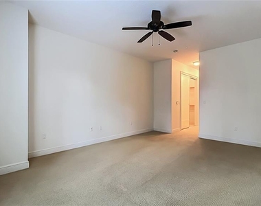 98 S Virginia Avenue - Photo Thumbnail 40
