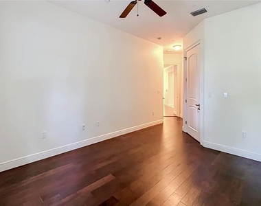 98 S Virginia Avenue - Photo Thumbnail 18