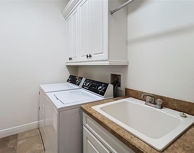98 S Virginia Avenue - Photo Thumbnail 59