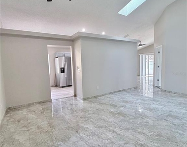 72 Pine Forest Place - Photo Thumbnail 3