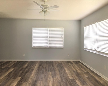 10602 Allisheim Avenue - Photo Thumbnail 9