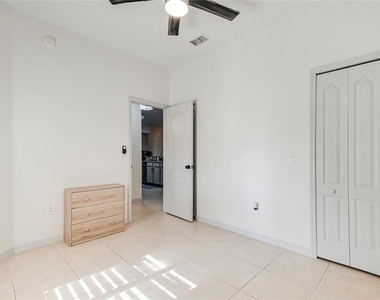 698 Seabrook Court - Photo Thumbnail 29