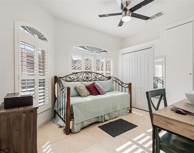 698 Seabrook Court - Photo Thumbnail 20