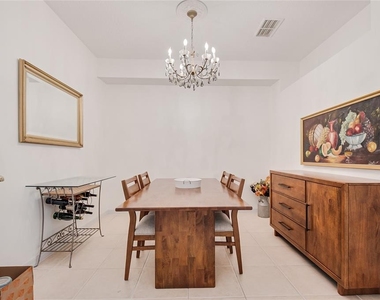 698 Seabrook Court - Photo Thumbnail 24