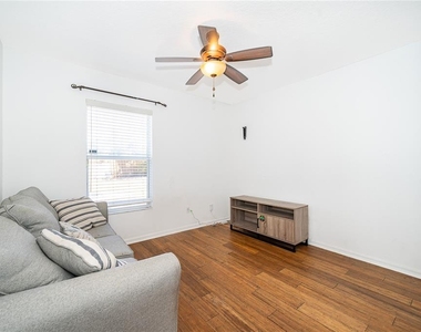 794 Selby Street - Photo Thumbnail 22