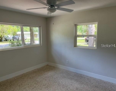 925 Ne 20th Avenue - Photo Thumbnail 7