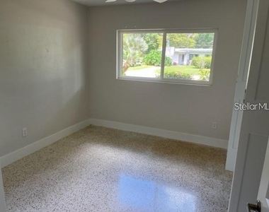 925 Ne 20th Avenue - Photo Thumbnail 4
