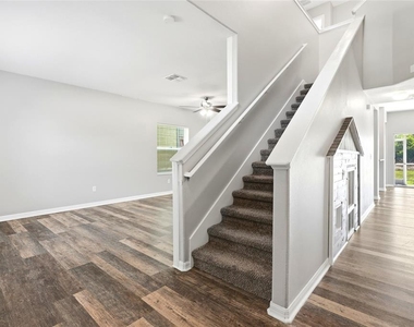 909 Meadow Glade Drive - Photo Thumbnail 19