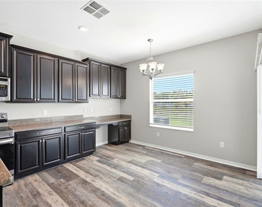 909 Meadow Glade Drive - Photo Thumbnail 2