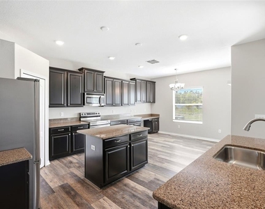 909 Meadow Glade Drive - Photo Thumbnail 9