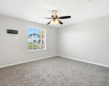 909 Meadow Glade Drive - Photo Thumbnail 44