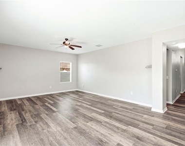 909 Meadow Glade Drive - Photo Thumbnail 11