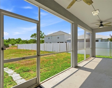 909 Meadow Glade Drive - Photo Thumbnail 20