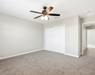 909 Meadow Glade Drive - Photo Thumbnail 41