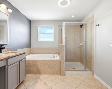909 Meadow Glade Drive - Photo Thumbnail 25
