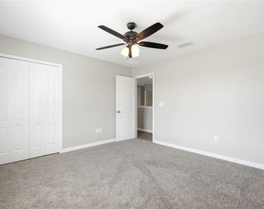 909 Meadow Glade Drive - Photo Thumbnail 43