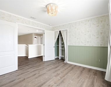 909 Meadow Glade Drive - Photo Thumbnail 34