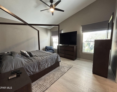 6408 Franklin Gate Drive - Photo Thumbnail 11