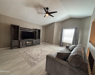 6408 Franklin Gate Drive - Photo Thumbnail 23