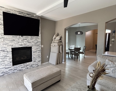 6408 Franklin Gate Drive - Photo Thumbnail 4