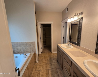 3713 Star Beach Lane - Photo Thumbnail 12