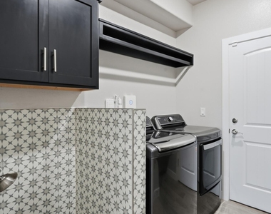 14572 John Mcneely Avenue - Photo Thumbnail 4