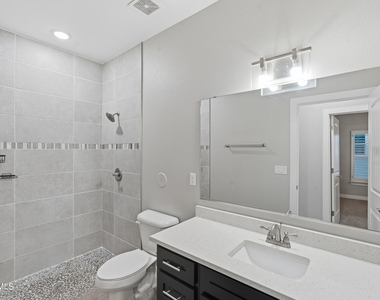 14572 John Mcneely Avenue - Photo Thumbnail 5