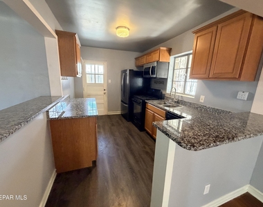 2803 Idalia Avenue - Photo Thumbnail 5
