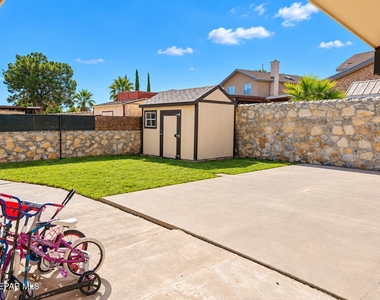 11654 Bob Mitchell Drive - Photo Thumbnail 12