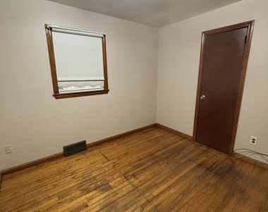 345 Coe Avenue - Photo Thumbnail 16