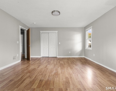 48 Bowen Street - Photo Thumbnail 24
