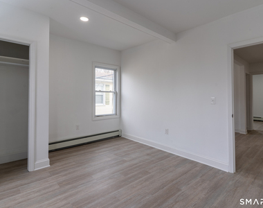 77-79 Hanford Avenue - Photo Thumbnail 13