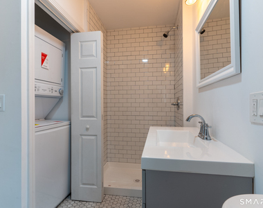 77-79 Hanford Avenue - Photo Thumbnail 6