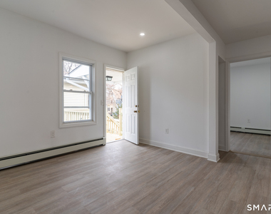 77-79 Hanford Avenue - Photo Thumbnail 11