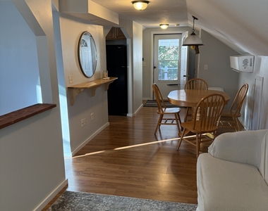 85 Maple Street - Photo Thumbnail 6