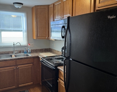 85 Maple Street - Photo Thumbnail 10