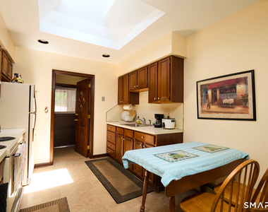 15 Harvester Road - Photo Thumbnail 10