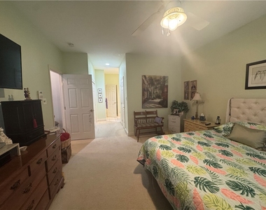 404 Kingsberry Cir - Photo Thumbnail 12