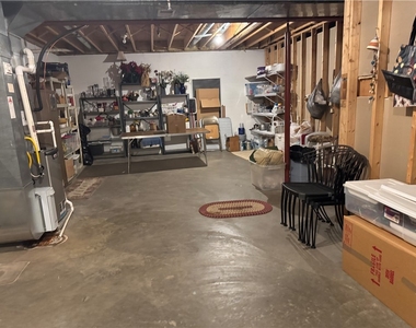 404 Kingsberry Cir - Photo Thumbnail 16