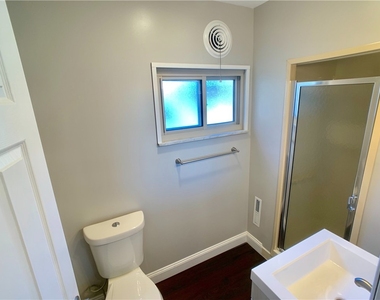 122 Olympia Street - Photo Thumbnail 16