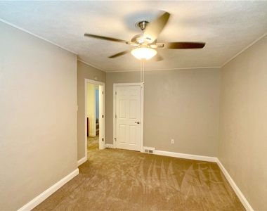 122 Olympia Street - Photo Thumbnail 13