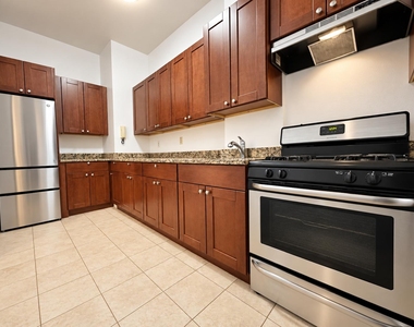 10 Park Terrace East - Photo Thumbnail 4